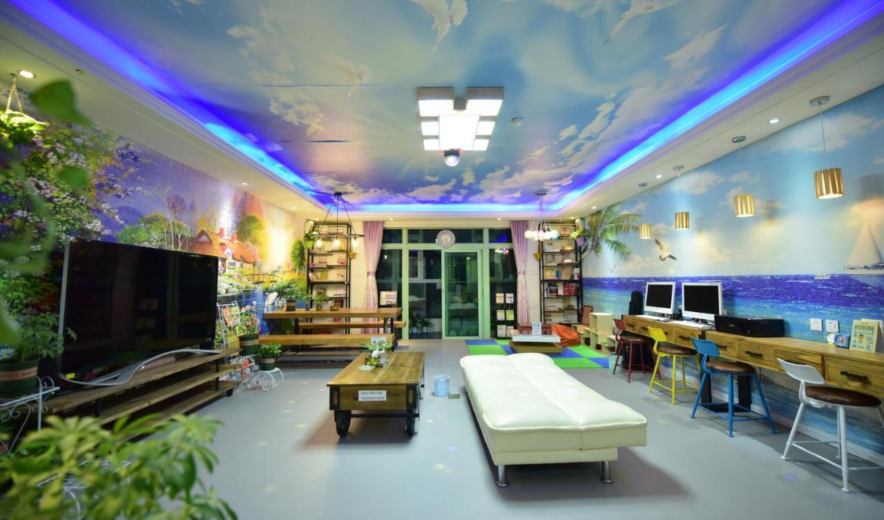 Qingting Space Capsule Hostel Qingdao Esterno foto